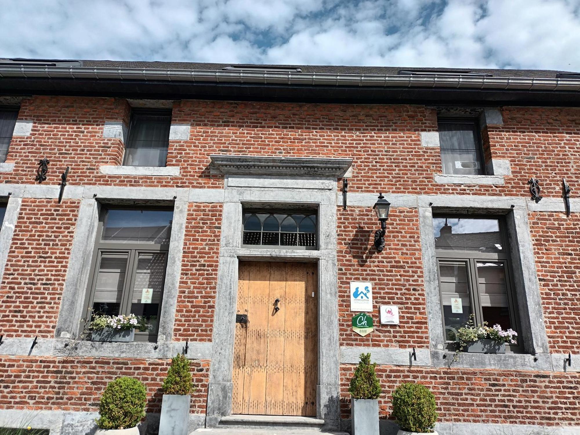 Le Relais De La Motte Bed & Breakfast Soignies Eksteriør bilde